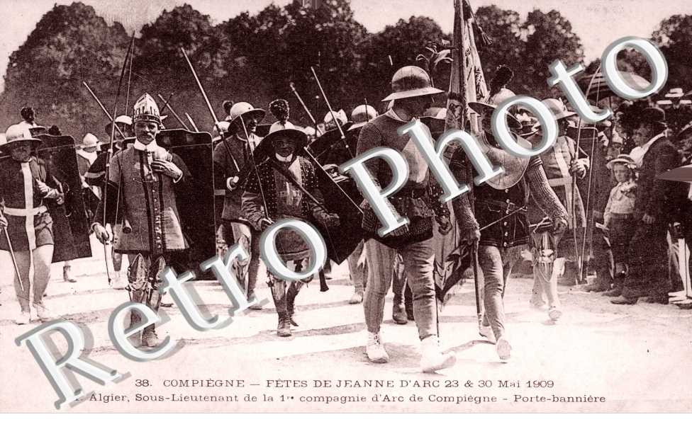 Fetes de Jeanne d'Arc, 23 et 30 Mai 1909, M. Algier, Porte-banniere