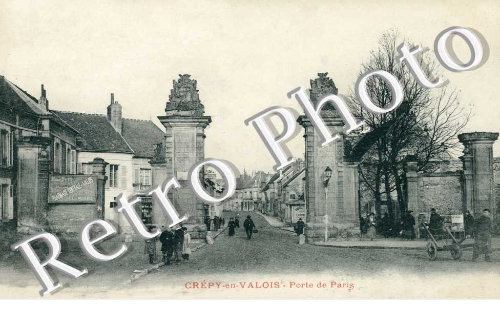 Porte de Paris elevee en 1758