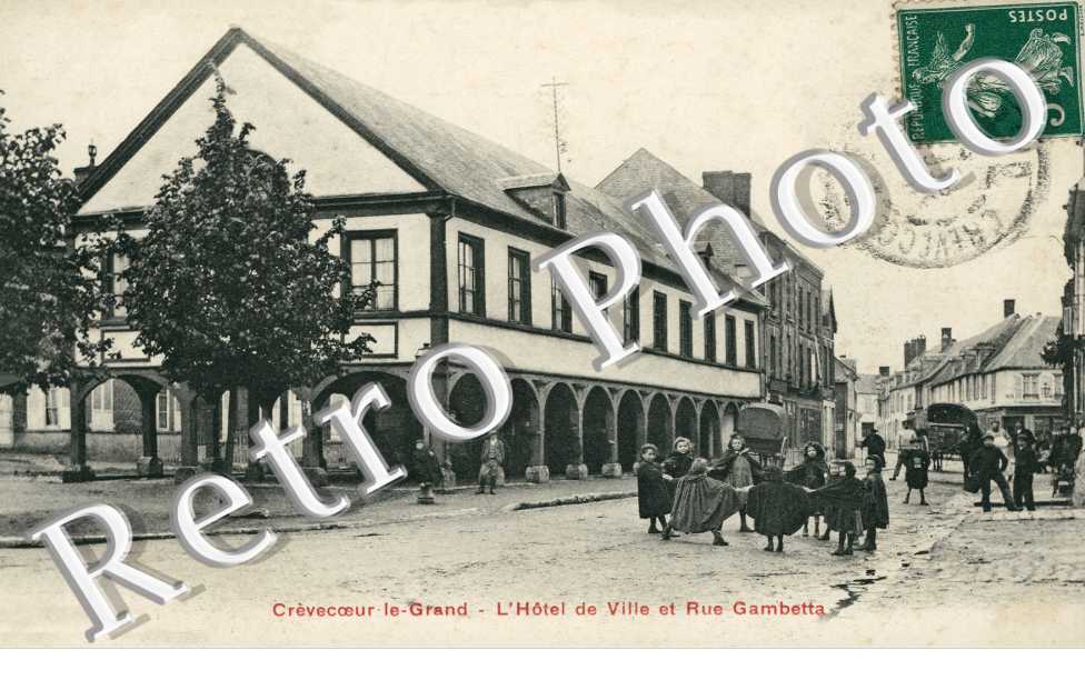 l' hotel de ville et rue Gambetta
