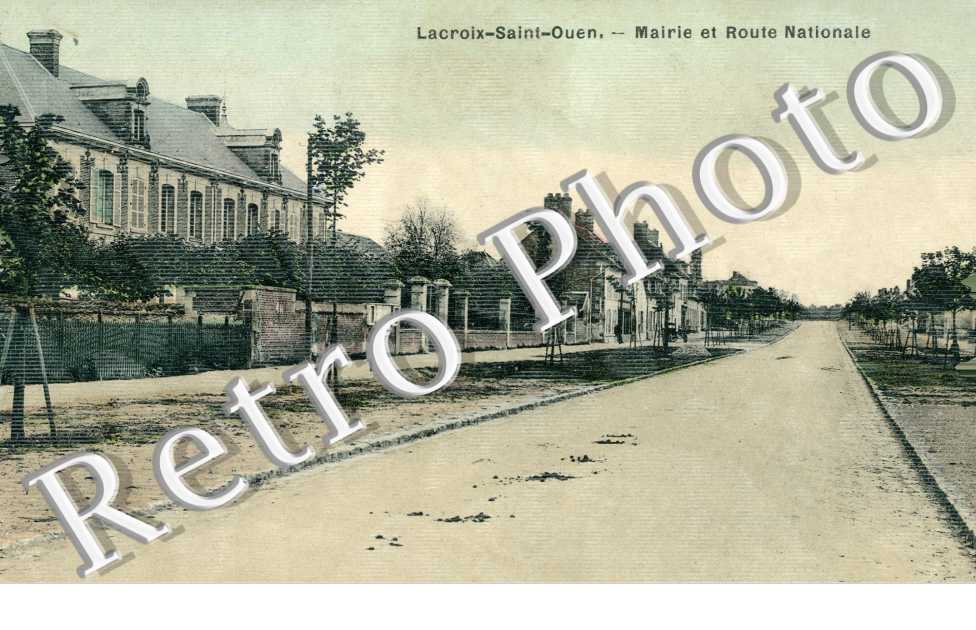 mairie et route nationale