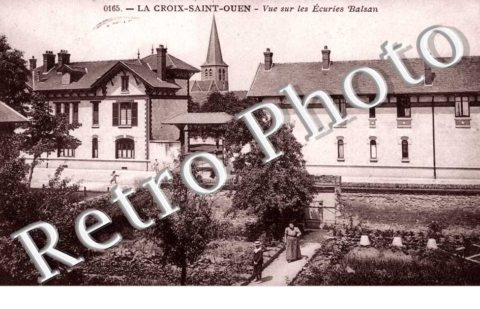 Vue sur les Ecuries Balsan