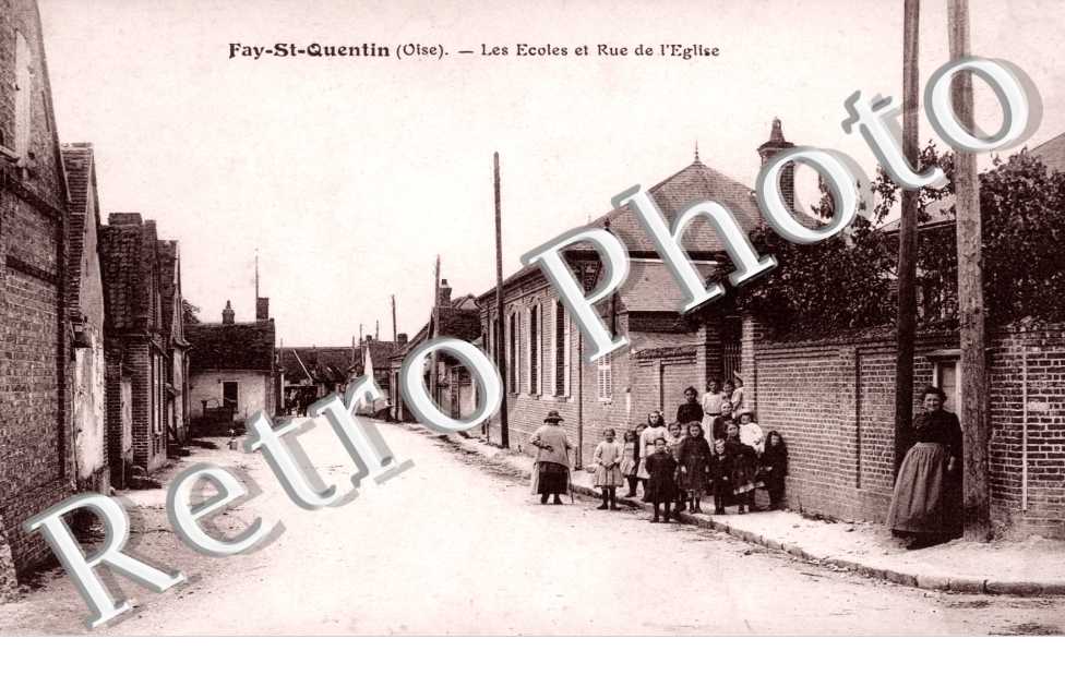 Les ecoles et rue de l'eglise