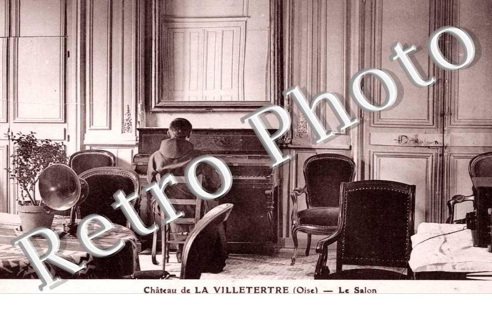 Le Chateau - Le Salon