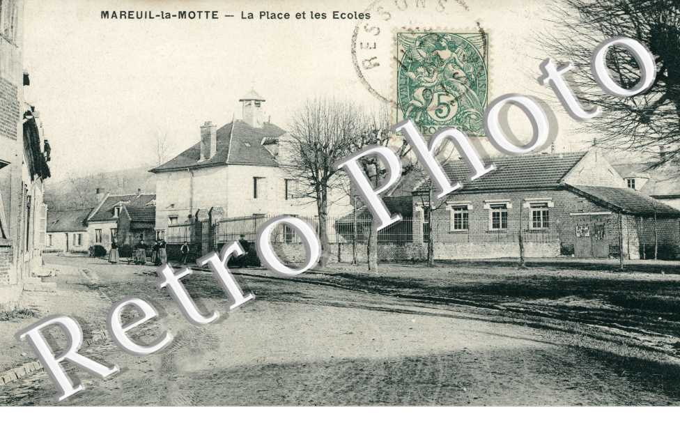 la Place et les Ecoles