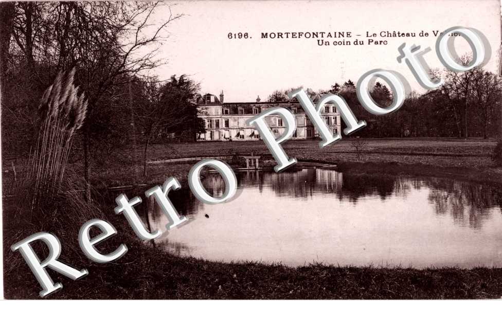 Le chateau de Vallieres - un coin du parc