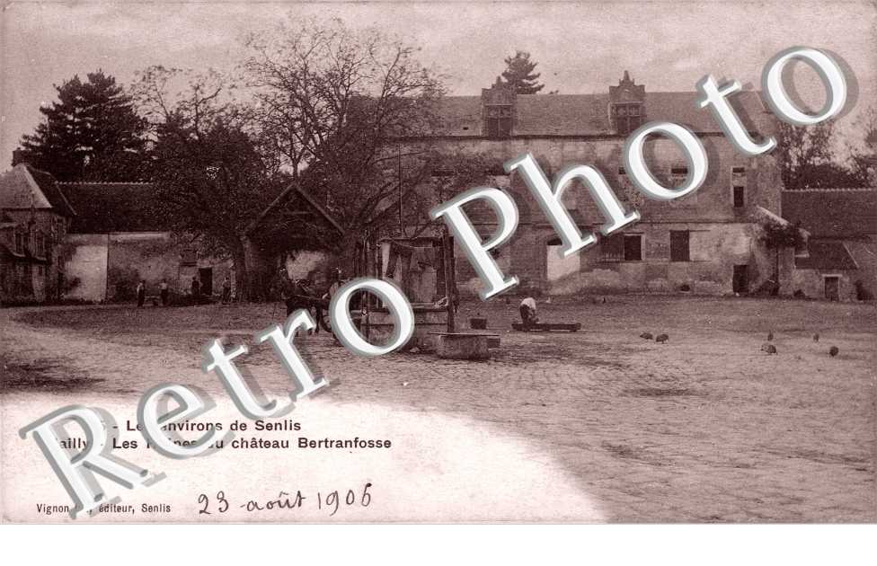 les ruines du Chateau de Bertrand-Fosse
