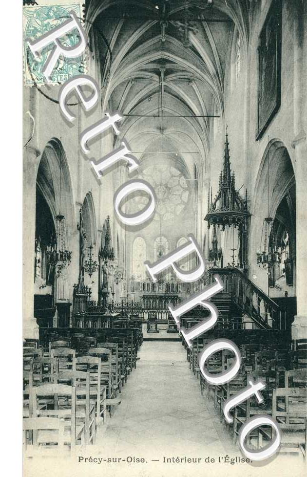 Interieur de l'eglise