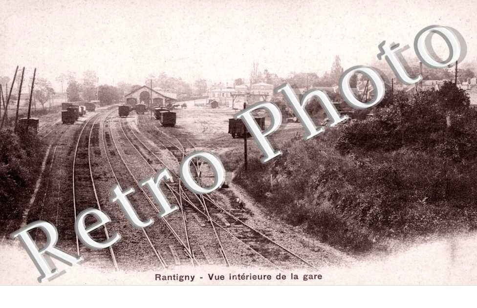 Vue Interieure de la Gare