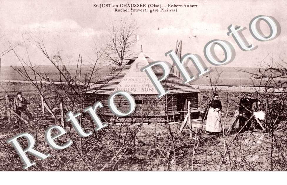 Robert-Aubert, Rucher couvert, Gare Plainval