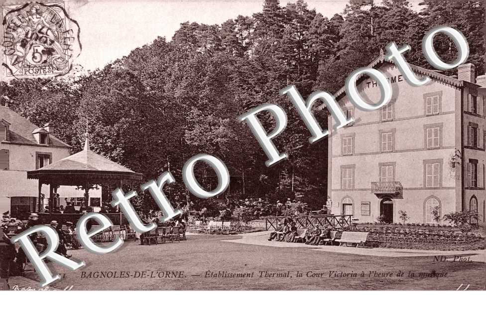 Etablissement Thermal - la cour Victoria