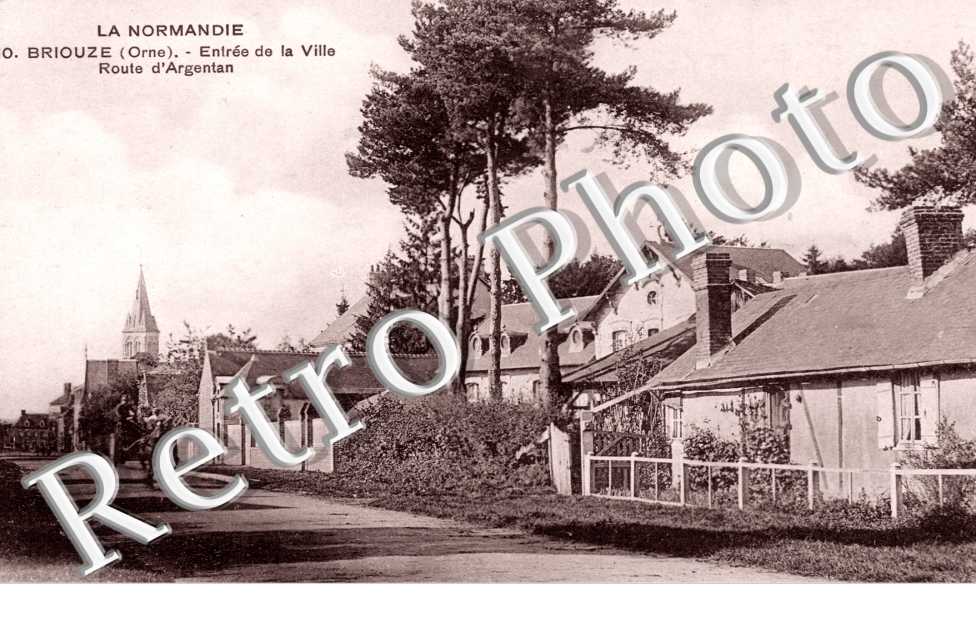 Entree de la Villa, Route d'Argentan