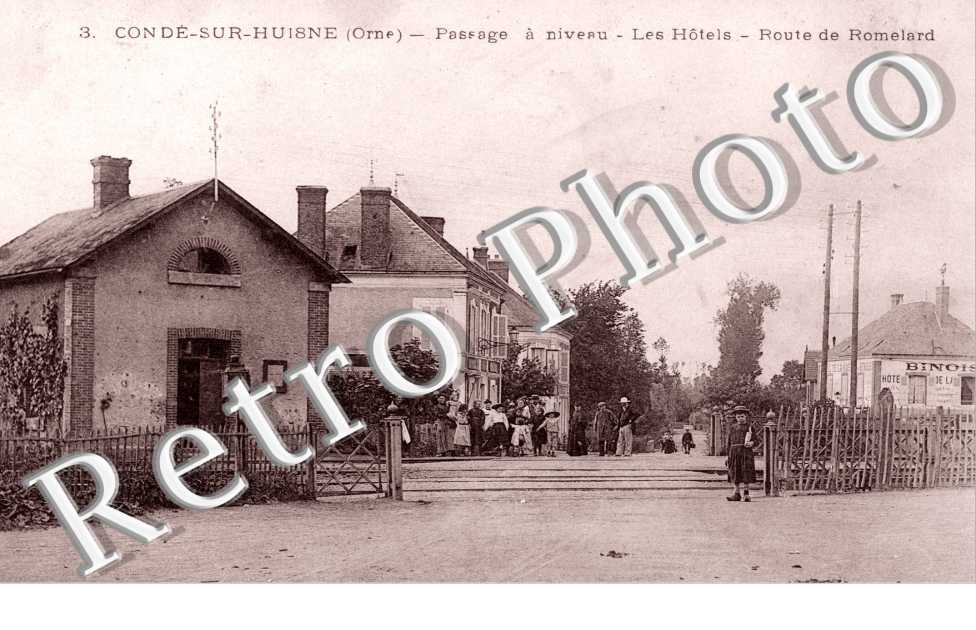 Route de Romelard. Passage a niveau. Les hotels