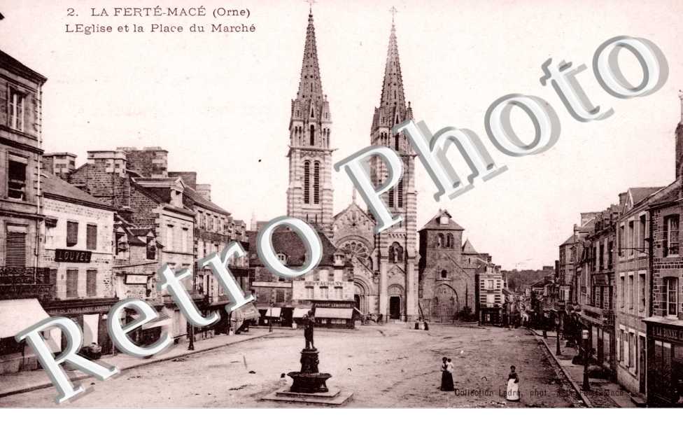 L'Eglise et la Place du Marche