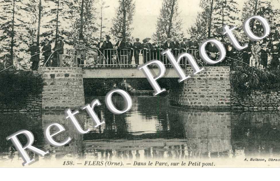 Dans le Parc, sur le Petit Pont
