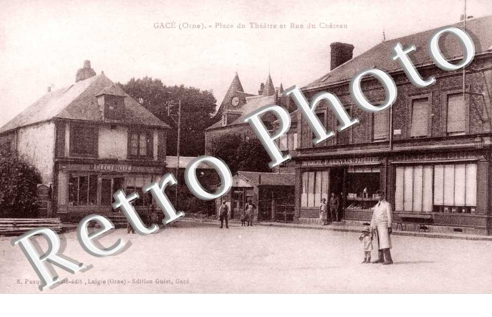 Place du Théatre et Rue du Château