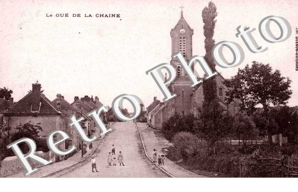 l'eglise et la route de Belleme