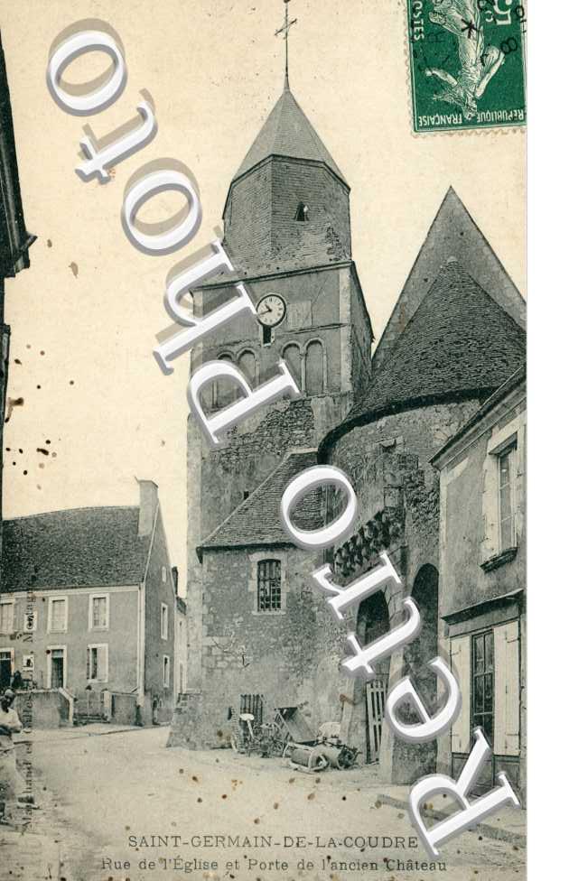 Rue de l'Eglise et Porte de l'ancien Chateau