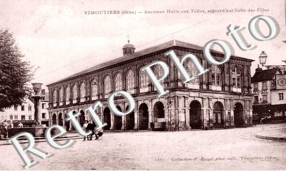 ancienne halle aux toiles, aujourd'hui salle des fetes