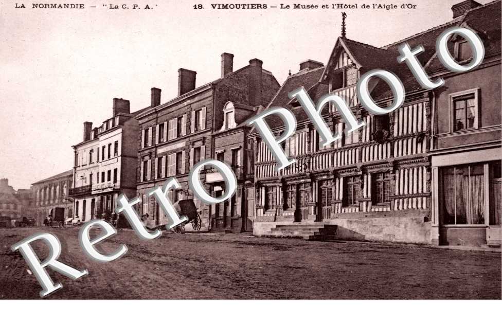 le musee et l'Hotel de l'Aigle d'Or