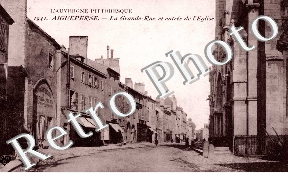 La Grande Rue et Entree de l'Eglise