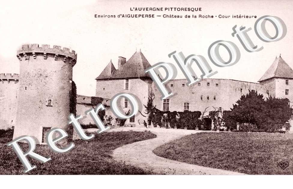 Chateau de la Roche, Cour Interieure