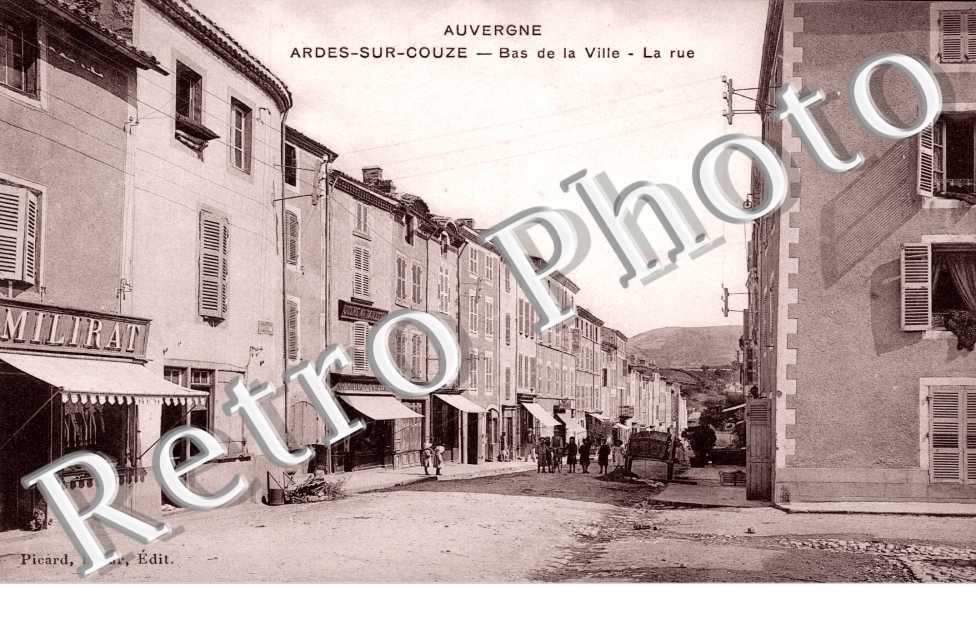 Le Bas de la Ville, La Rue
