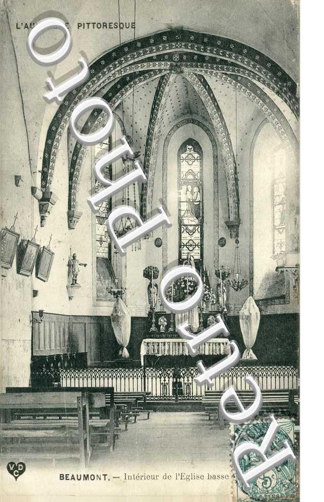 Interieur de l'eglise