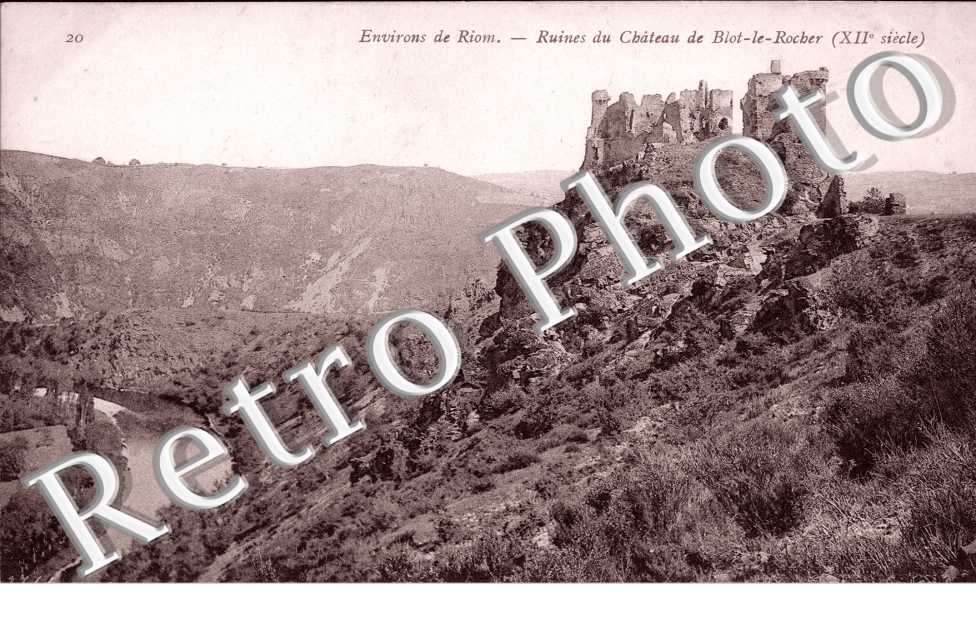 Ruines du chateau de Blot-le-Rocher