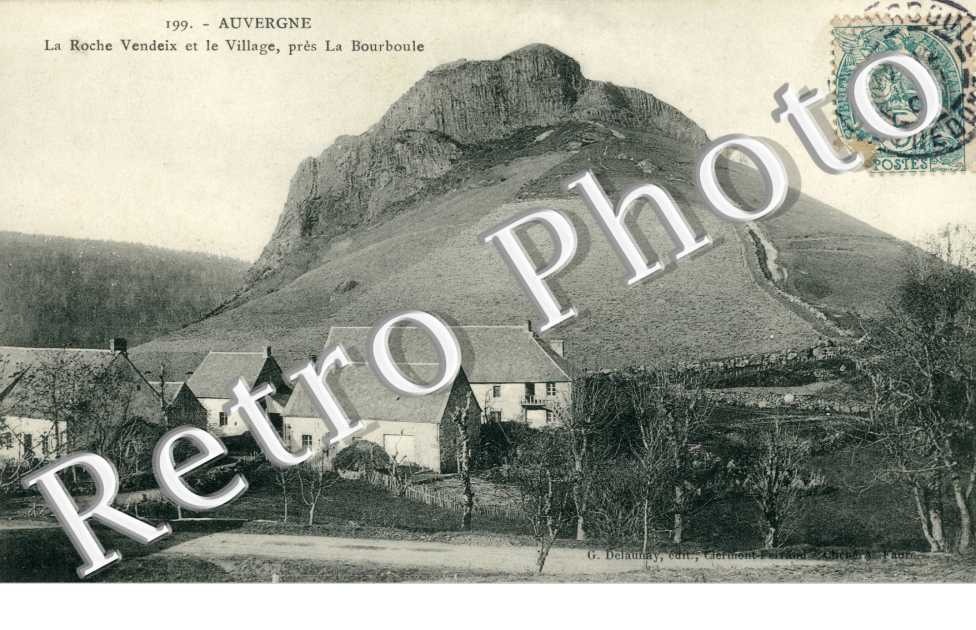 la Roche Vendeix et le village