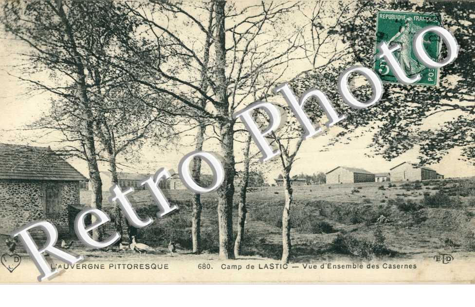 Camp Militaire -  vue d'ensemble des Casernes 