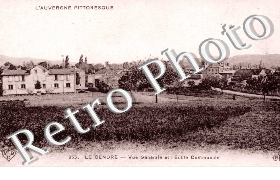 Vue generale et l'Ecole Communale