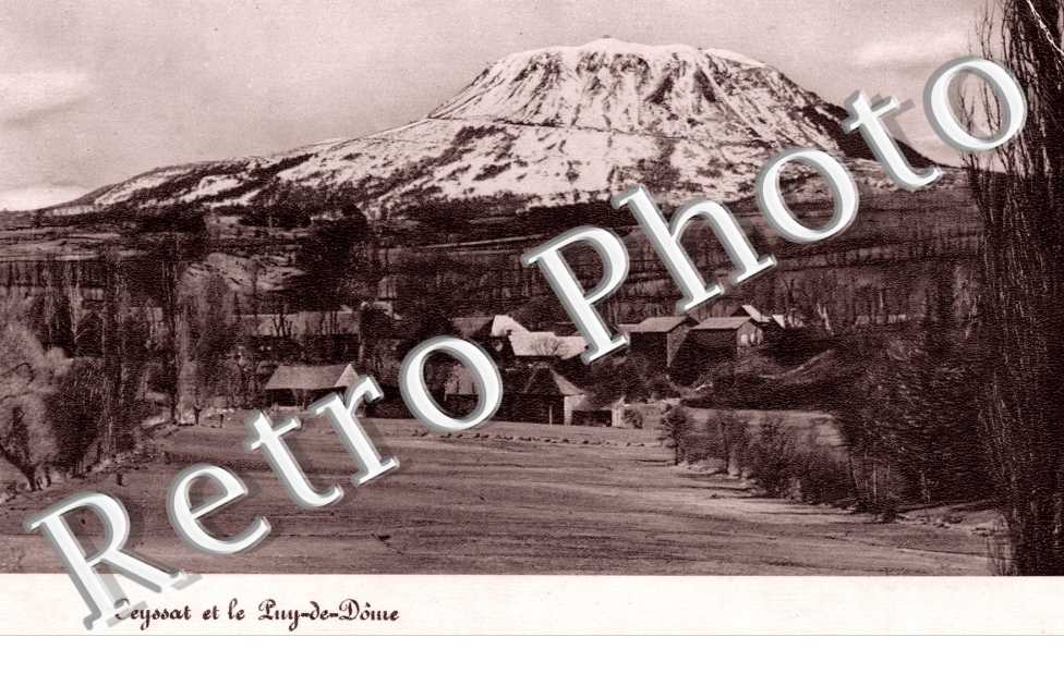au loin le Puy de Dome