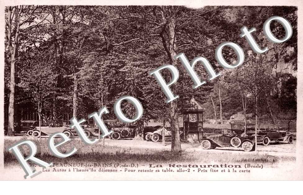 La Restauration , les autos a l'heure du dejeuner