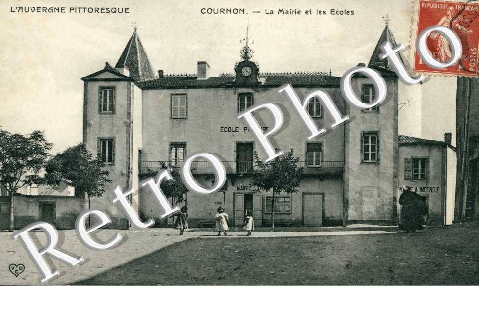 la Mairie et les Ecoles