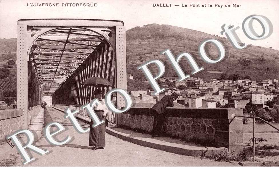 le Pont et le Puy de Mur