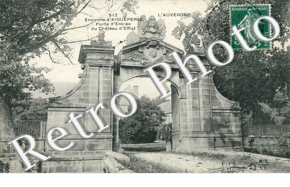 Le Château - La Porte d'Entrée