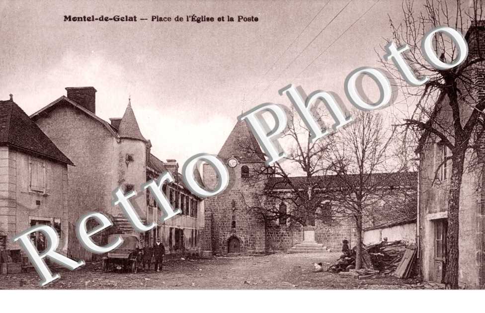 la Place de l'Eglise et la Poste