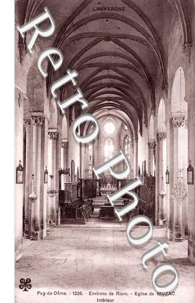 Interieur de l'eglise