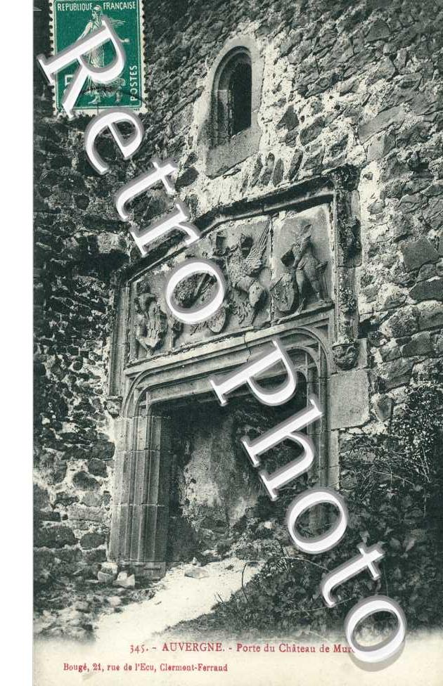 Porte du chateau du Murol