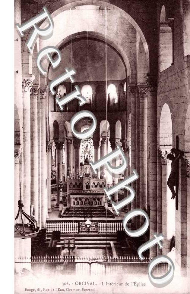 Interieur de l'eglise, autel