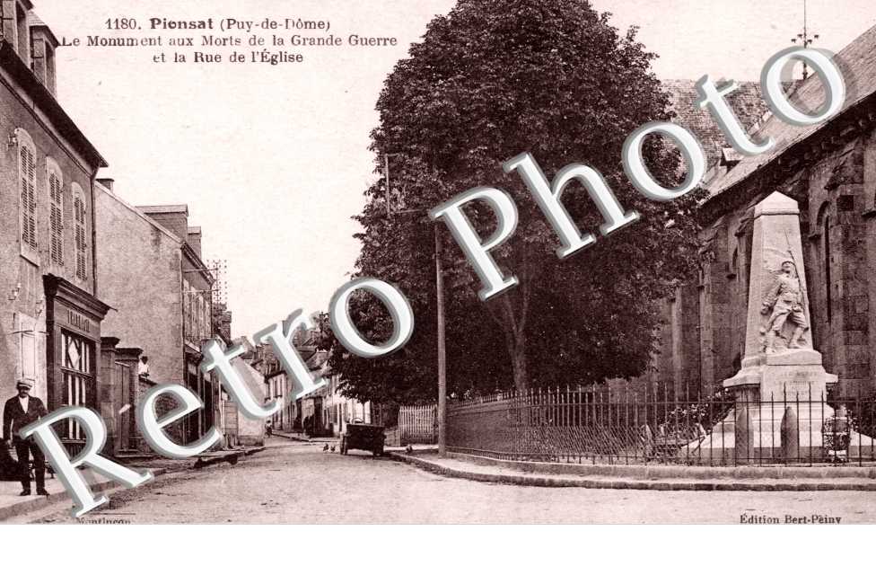 Monument aux Morts et Rue de l'Eglise