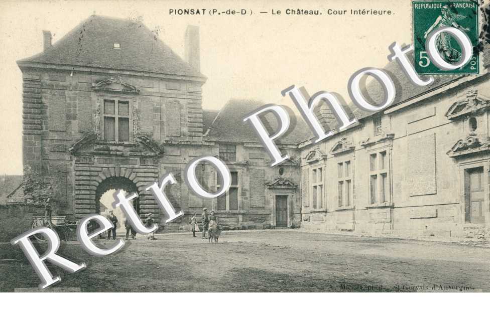 Chateau, cour interieur