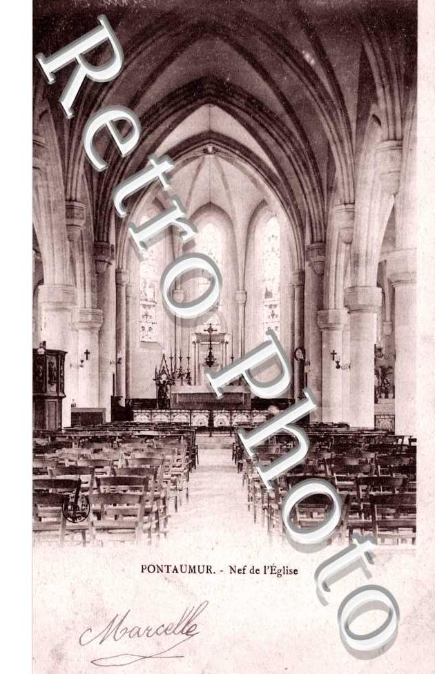 interieur de l'eglise