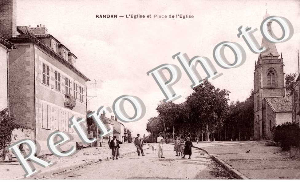L'eglise et place de l'eglise