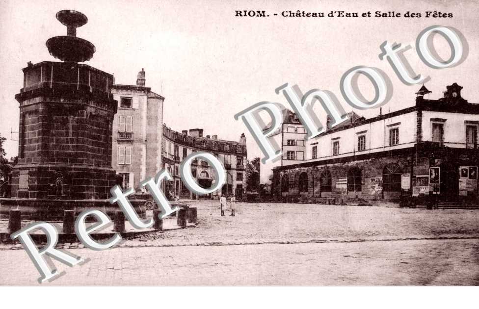 Chateau d'eau et salle des fetes