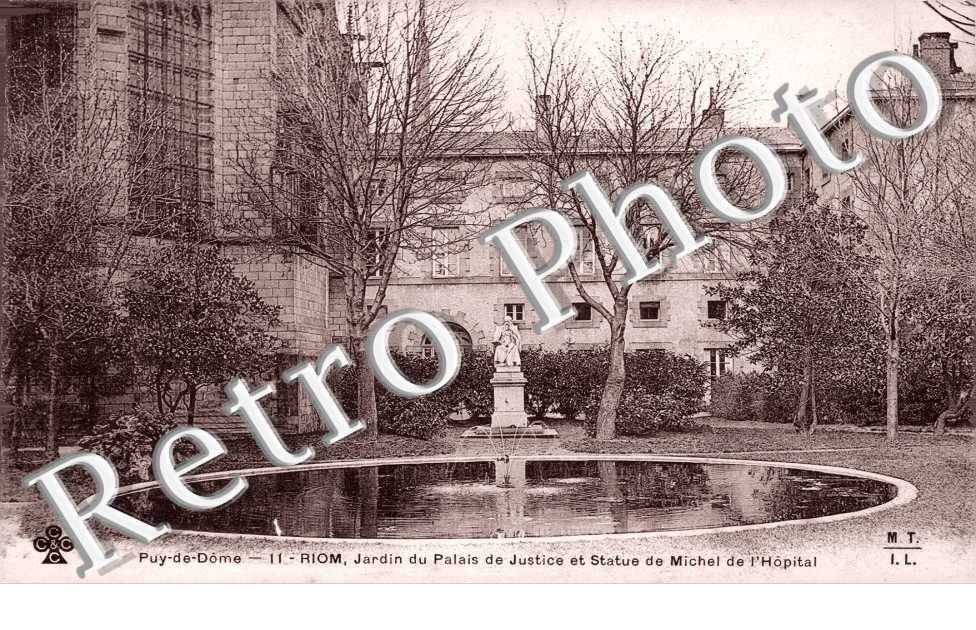 jardin du Palais de Justice et statue de Michel de l'Hopital