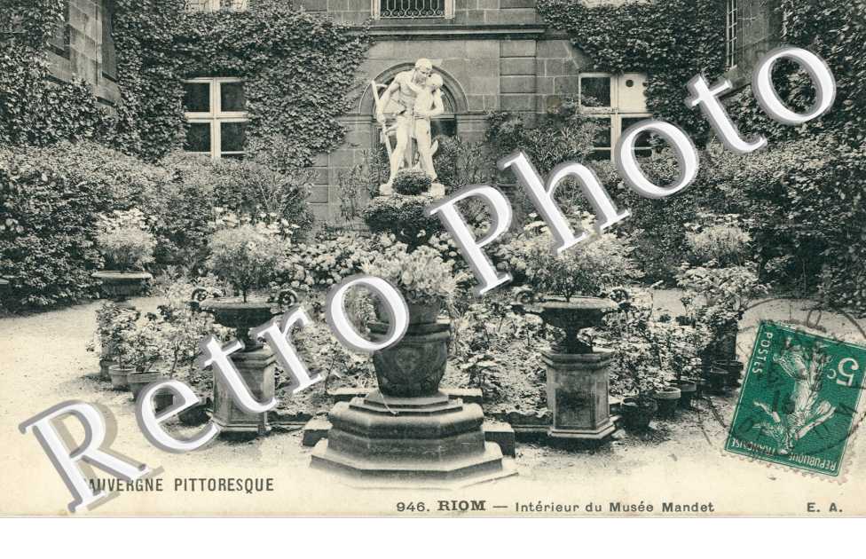 Interieur du Musee Mandet