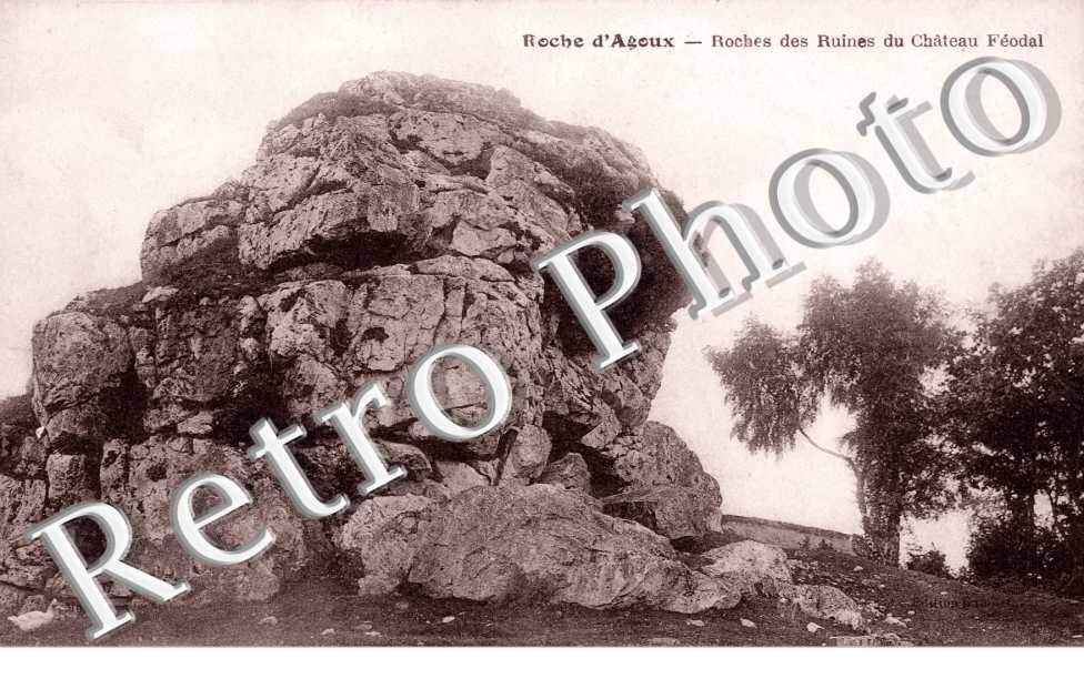Roches des Ruines du chateau feodal