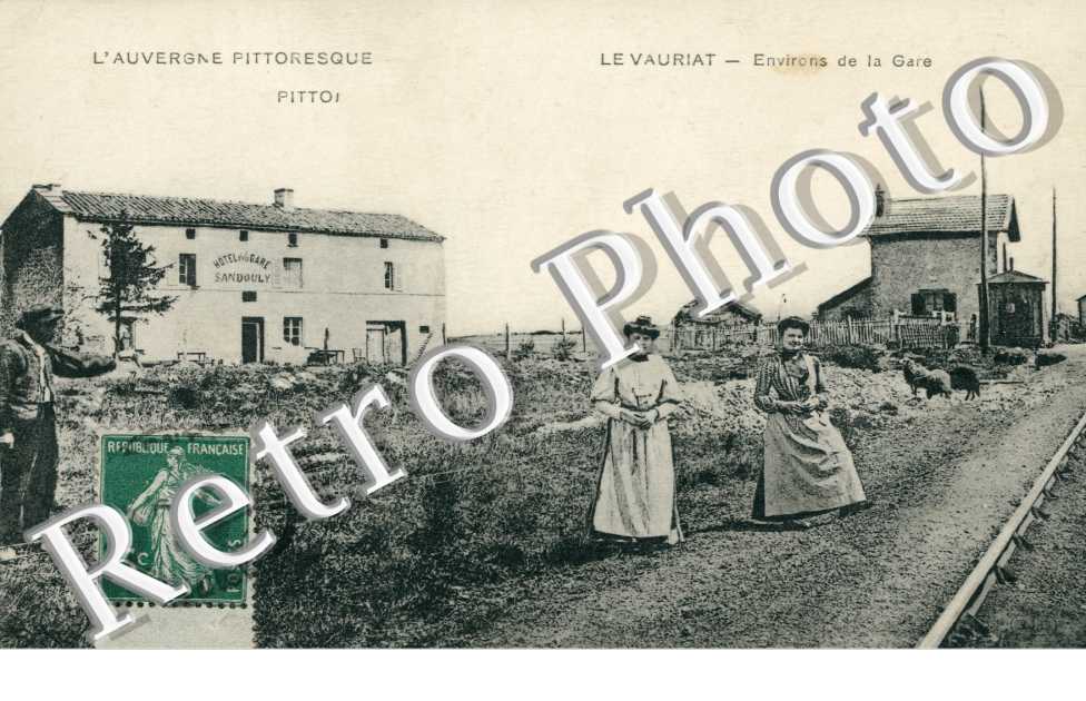 LE VAURIAT -  les Environs de la Gare
