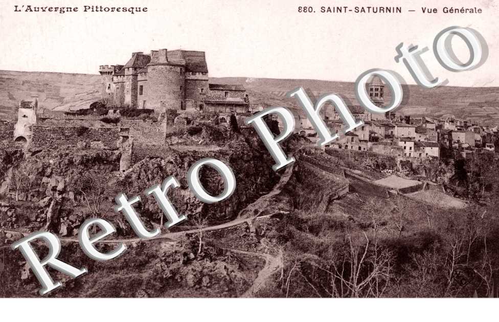 Vue generale, village, chateau de la raine Margot